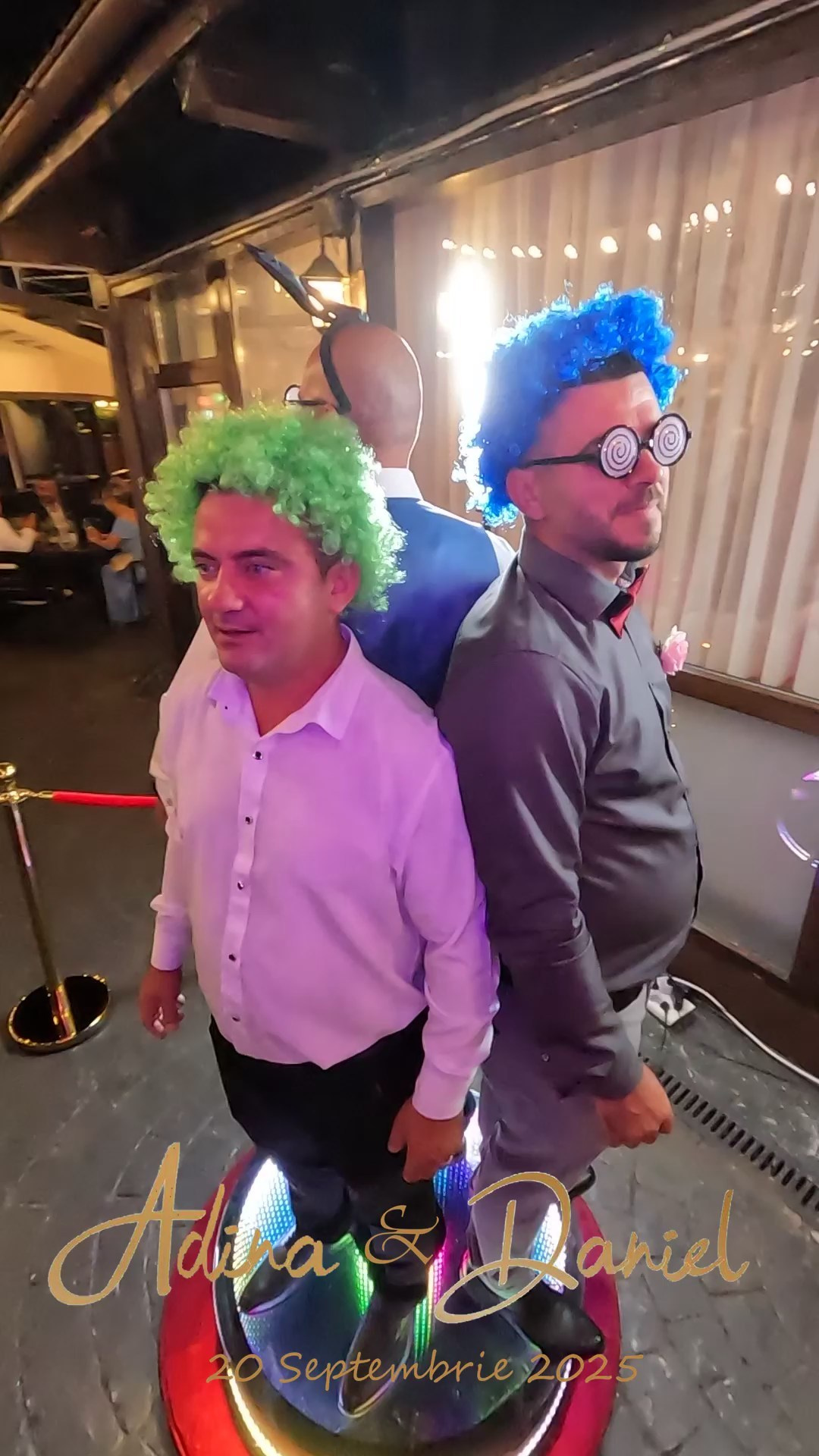 Platformă 360 Piatra Neamț | Video Booth 360° Evenimente | FotoACTIV. Fotograf Profesionist Piatra Neamț, Roman, Târgu Neamț, Bicaz, Neamț | Studio, Nuntă, Botez, Eveniment | FotoACTIV