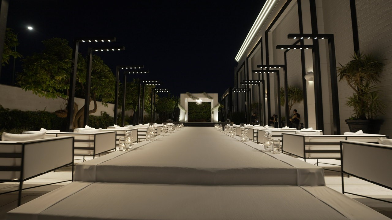 VIA / BASICO. Wedding and events photographers Studio Shalom