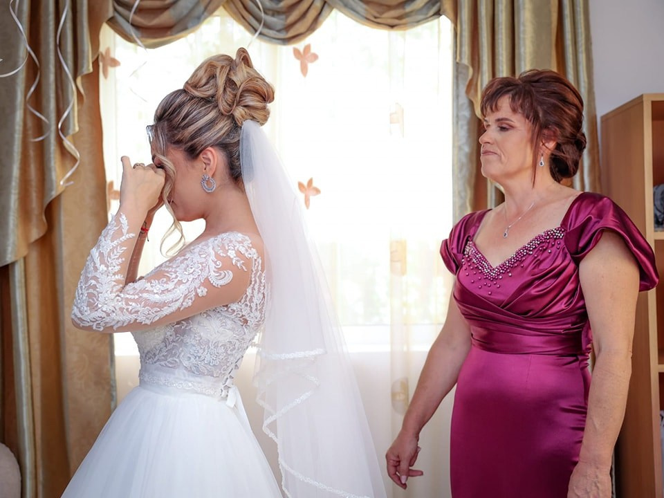 Iulia & Lucian. Fotograf Nuntă Constanța - Moments by Gub
