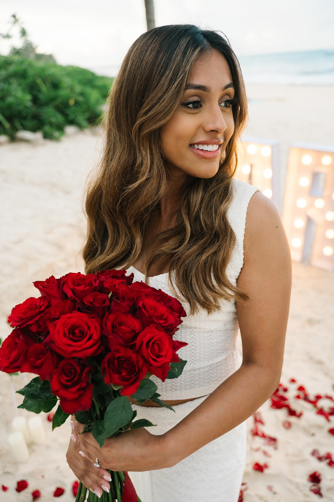 VIP Proposal Package — Rose Path to “Marry Me” Letters