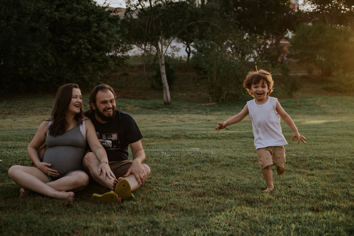 Luana, Victor e Theo a espera de Luísa. Fotógrafa de Eventos em São Paulo e Sorocaba Kika Damasceno