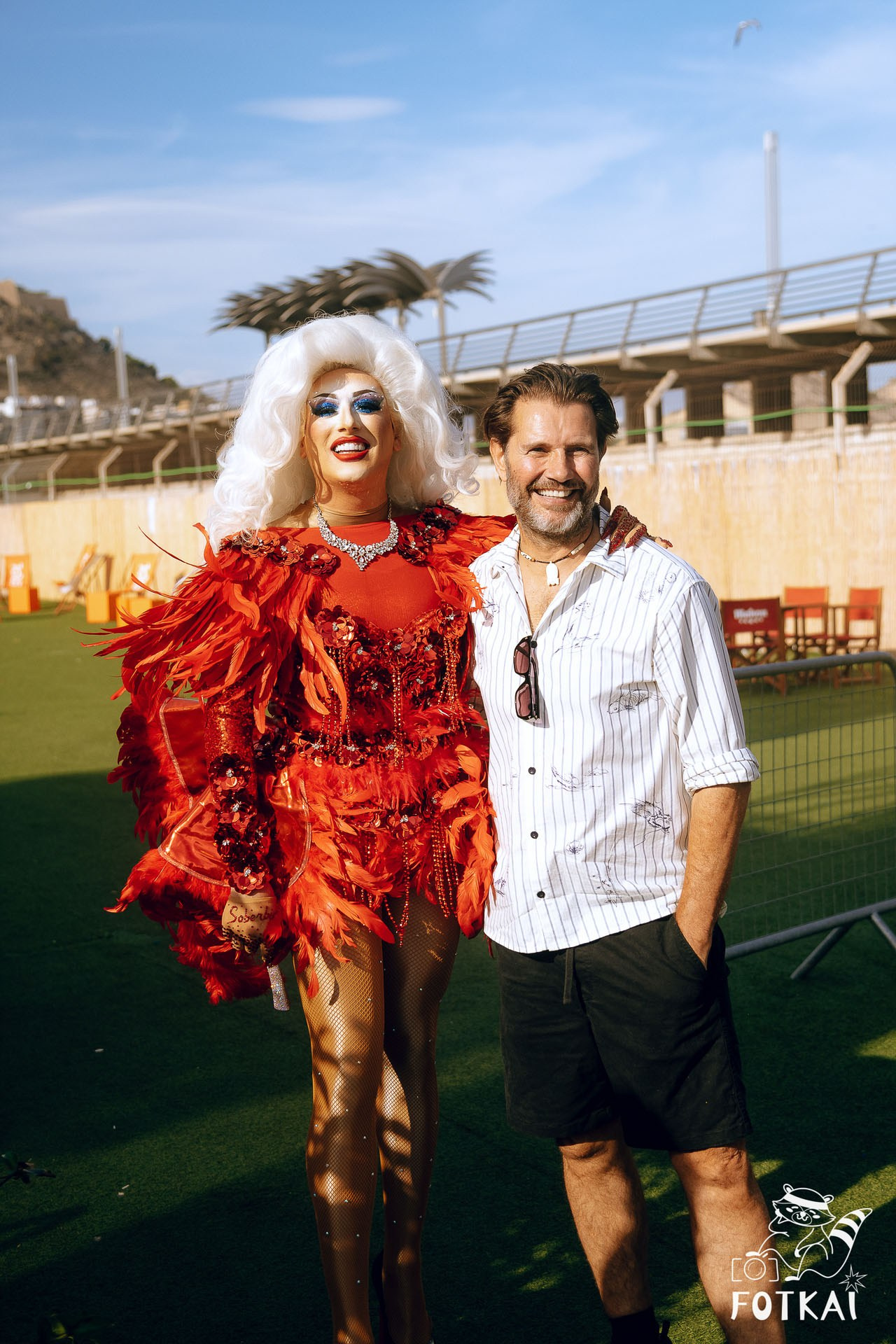 Cariña: La Fiesta 2025 Alicante — fotos del festival LGTBI y drag shows | FOTKAI
