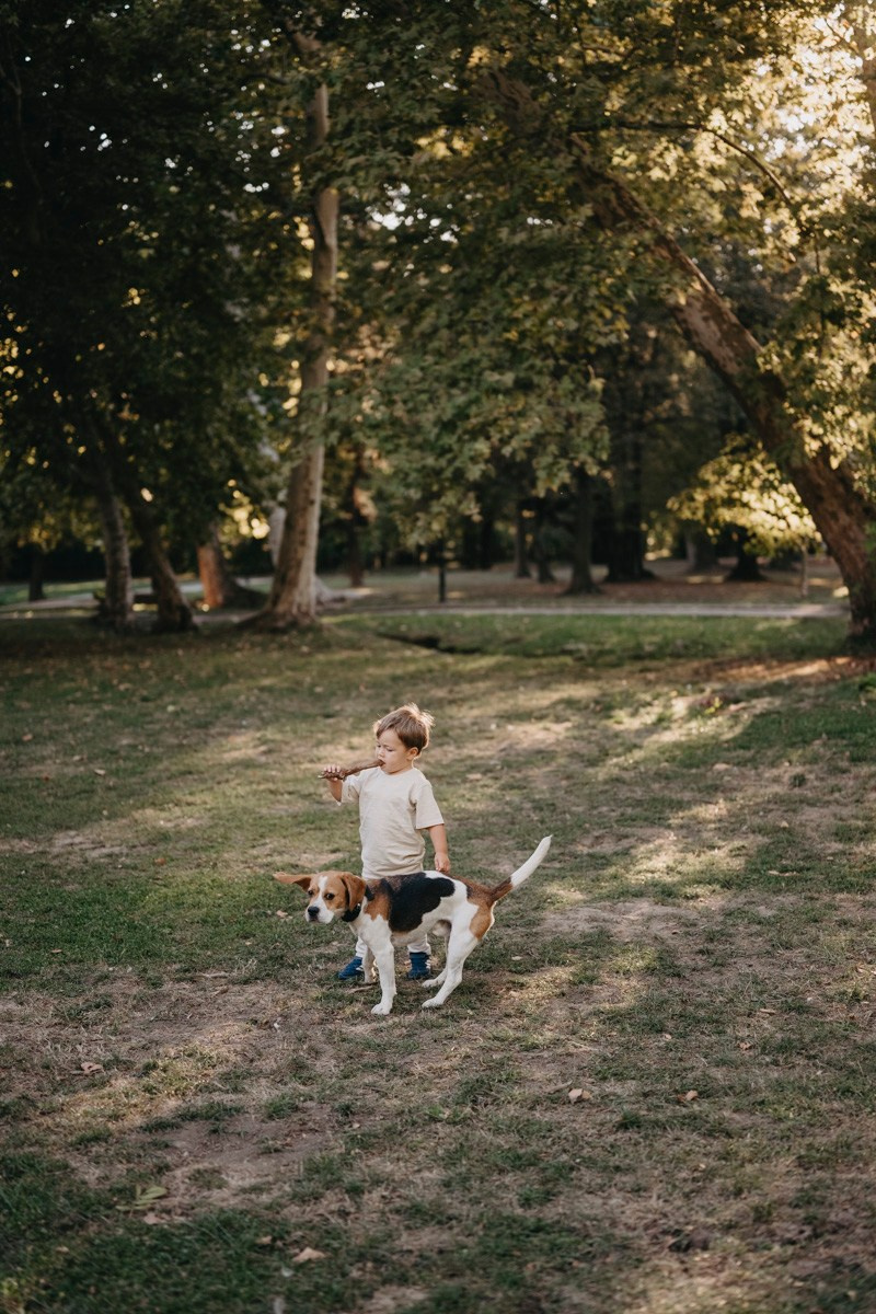 Aleksandra, Lazar, Marin i Leo / porodicno fotografisanje napolju. Deciji i porodicni fotograf u Beogradu Oksana Skendzic