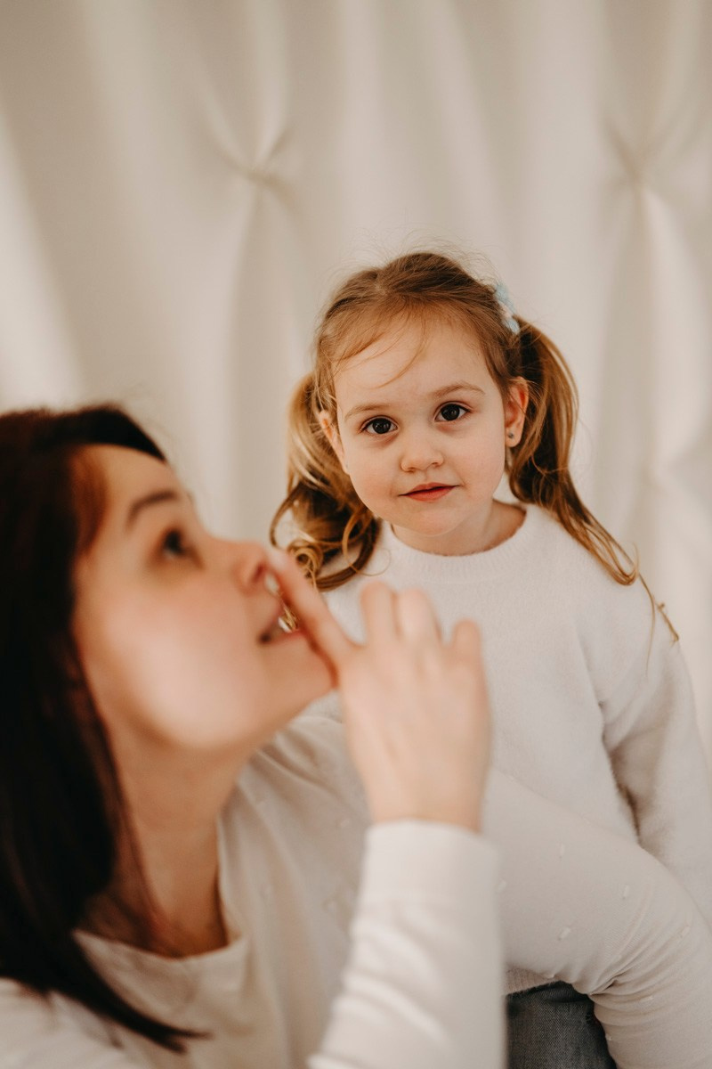 Miljana, Danka i Ilija — fotografisanje MAMINO. Deciji i porodicni fotograf u Beogradu Oksana Skendzic