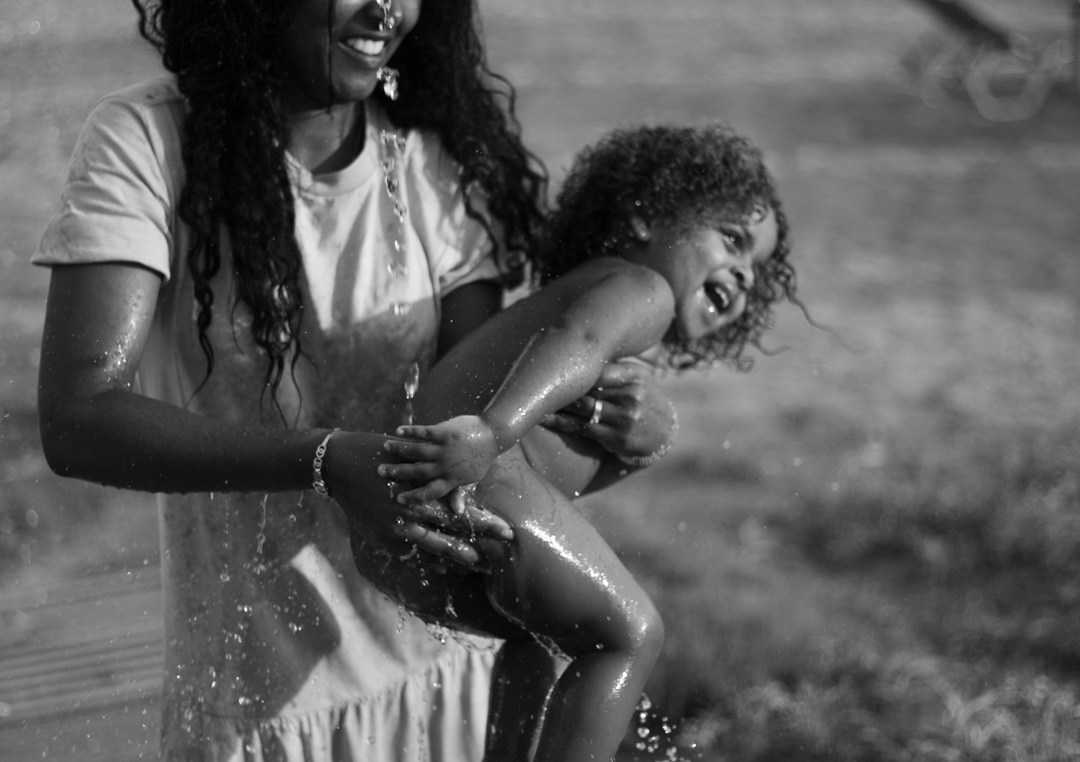 Histoires d’amour, séances photos de famille et de mariage en France