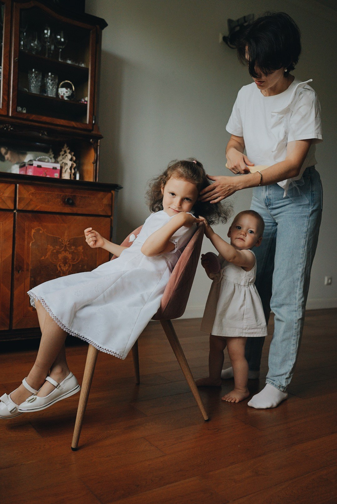 Okhota’s family. Professional Photographer Abu Dhabi, Dubai — Yulia Ismoilova | 2025