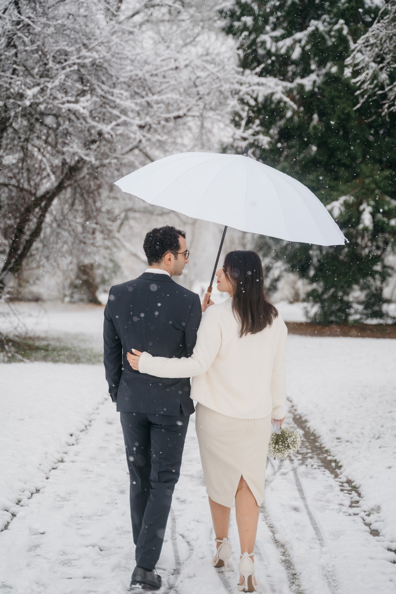 Winter weddings. Wedding photograper — Alex Popov photography Germany, Switzerland, Italy, France. Based in Stuttgart