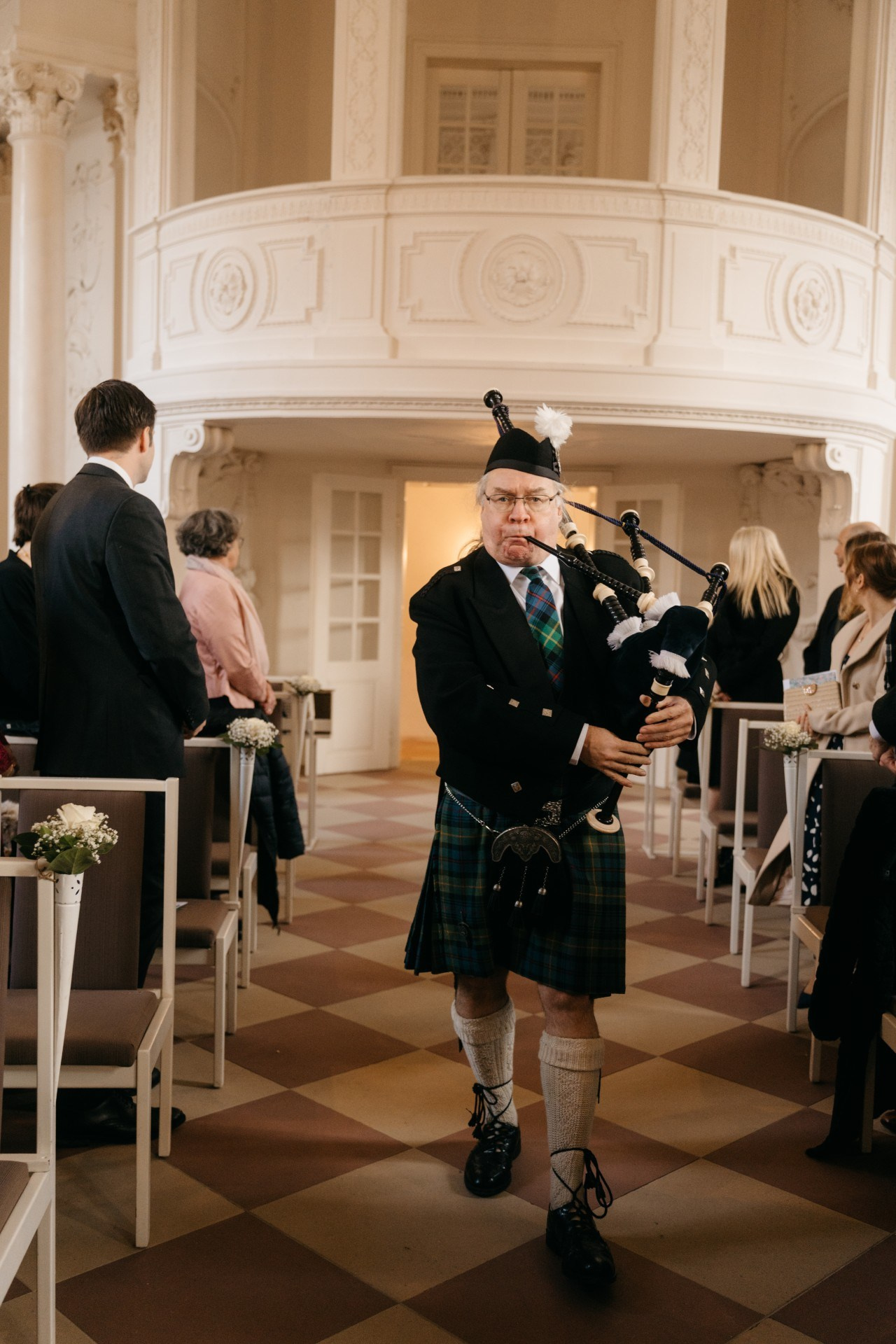 Winter weddings. Wedding photograper — Alex Popov photography Germany, Switzerland, Italy, France. Based in Stuttgart
