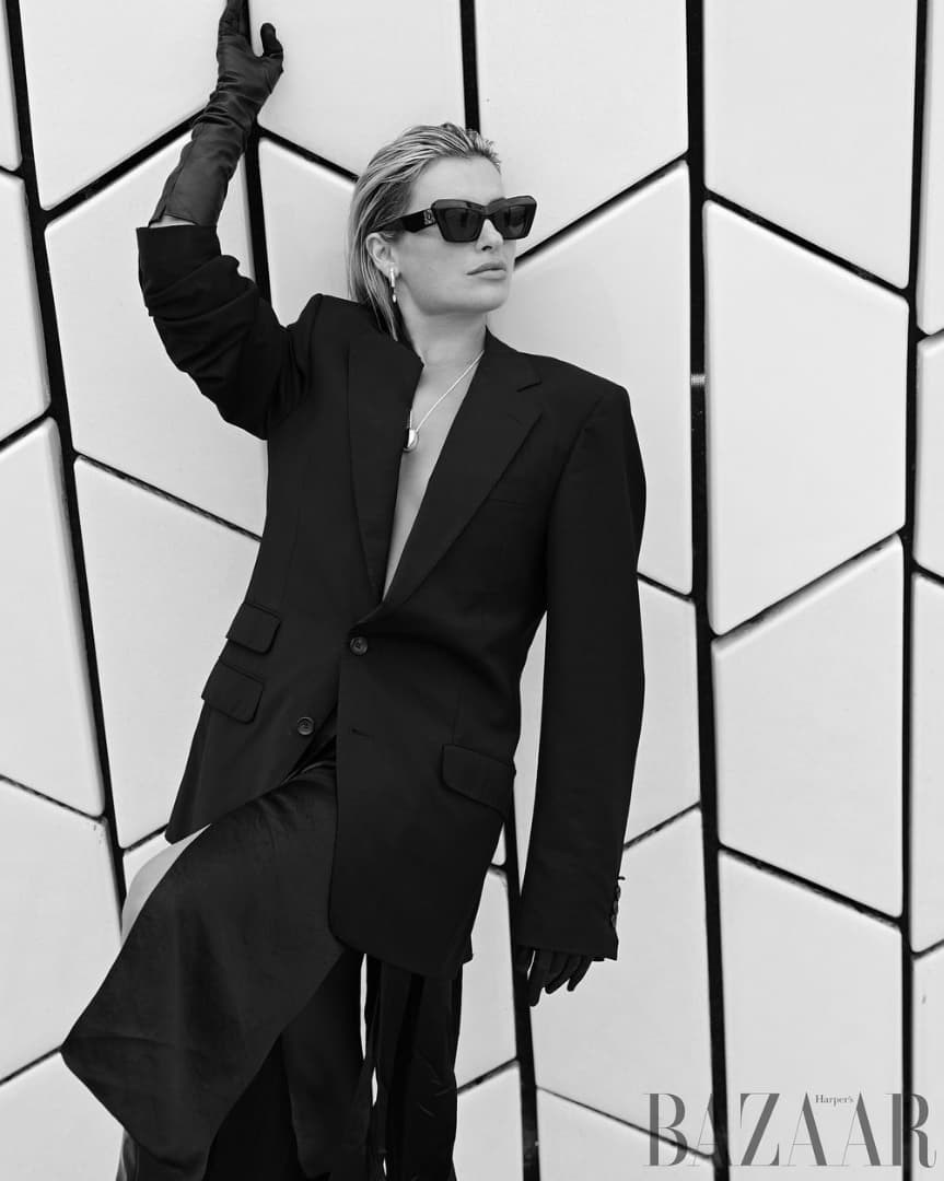 Magazine. Wedding and commercial photographer