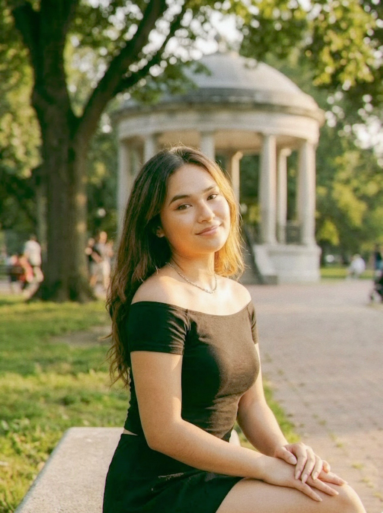 Afternoon in the park with Sofia. Kelly Sang, graduation and portrait photographer in Boston