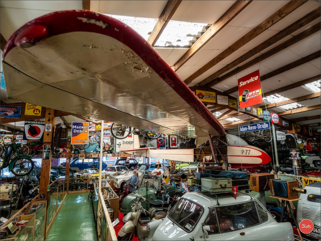 Удивительное место - частный музей старинного хлама - Fahrzeugmuseum. Photographe à Strasbourg | Portraits, Studio, Enfants, Événements