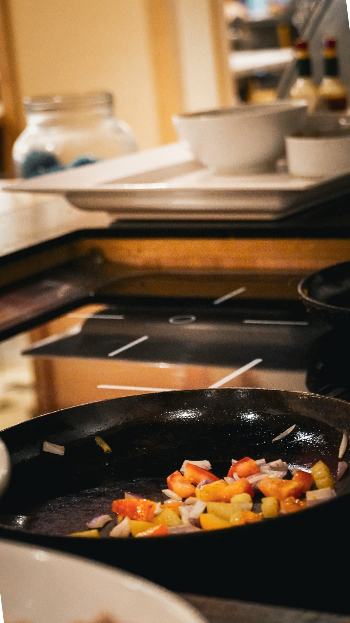 Bacolux Koralyo. Creste si calatoreste