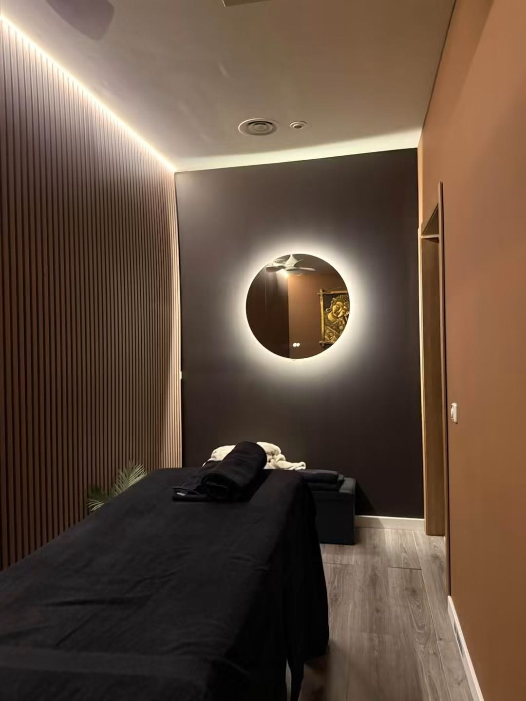 Full apartment, bathroom and kitchen renovations with acoustic insulation in Barcelona | B22 Reforma