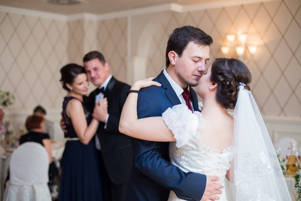 Ecaterina si Iustin by fotograf nunta Iasi — Eduard Schiopu
