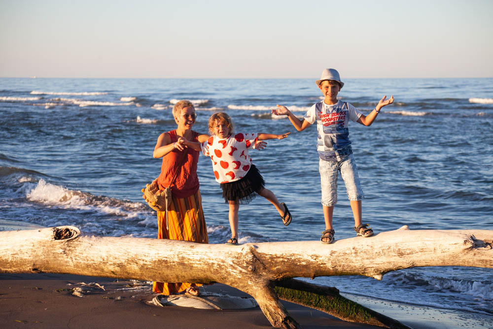 Marina with children. Nina Janeckova Fotografin und Videografin am Bodensee