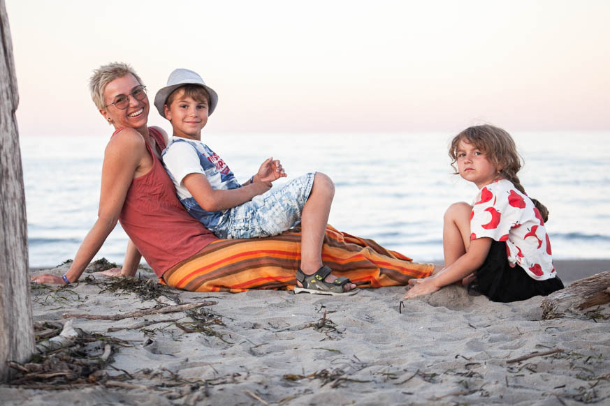 Marina with children. Nina Janeckova Fotografin und Videografin am Bodensee