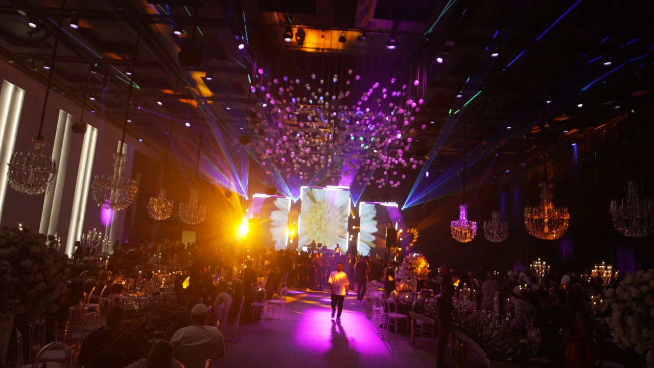 VIA / BASICO. Wedding and events photographers Studio Shalom