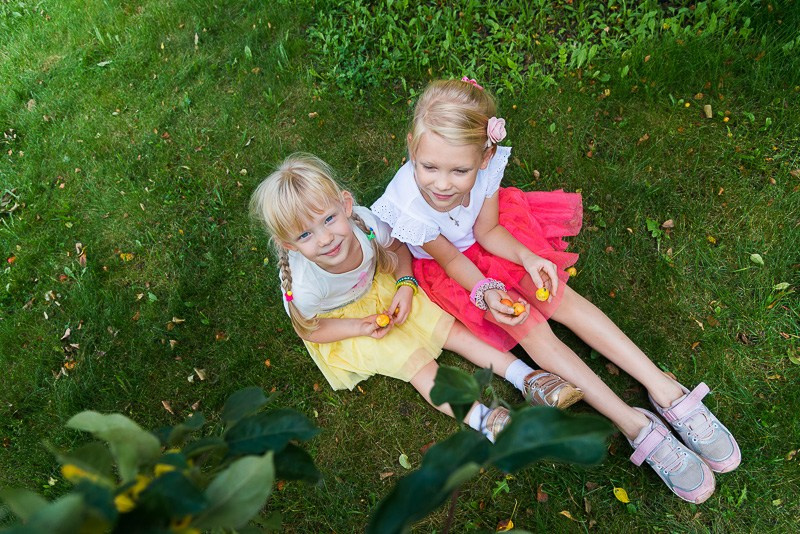 Family photoshoot in the nature, Slovenia. Wedding and Family Photographer in Slovenia
