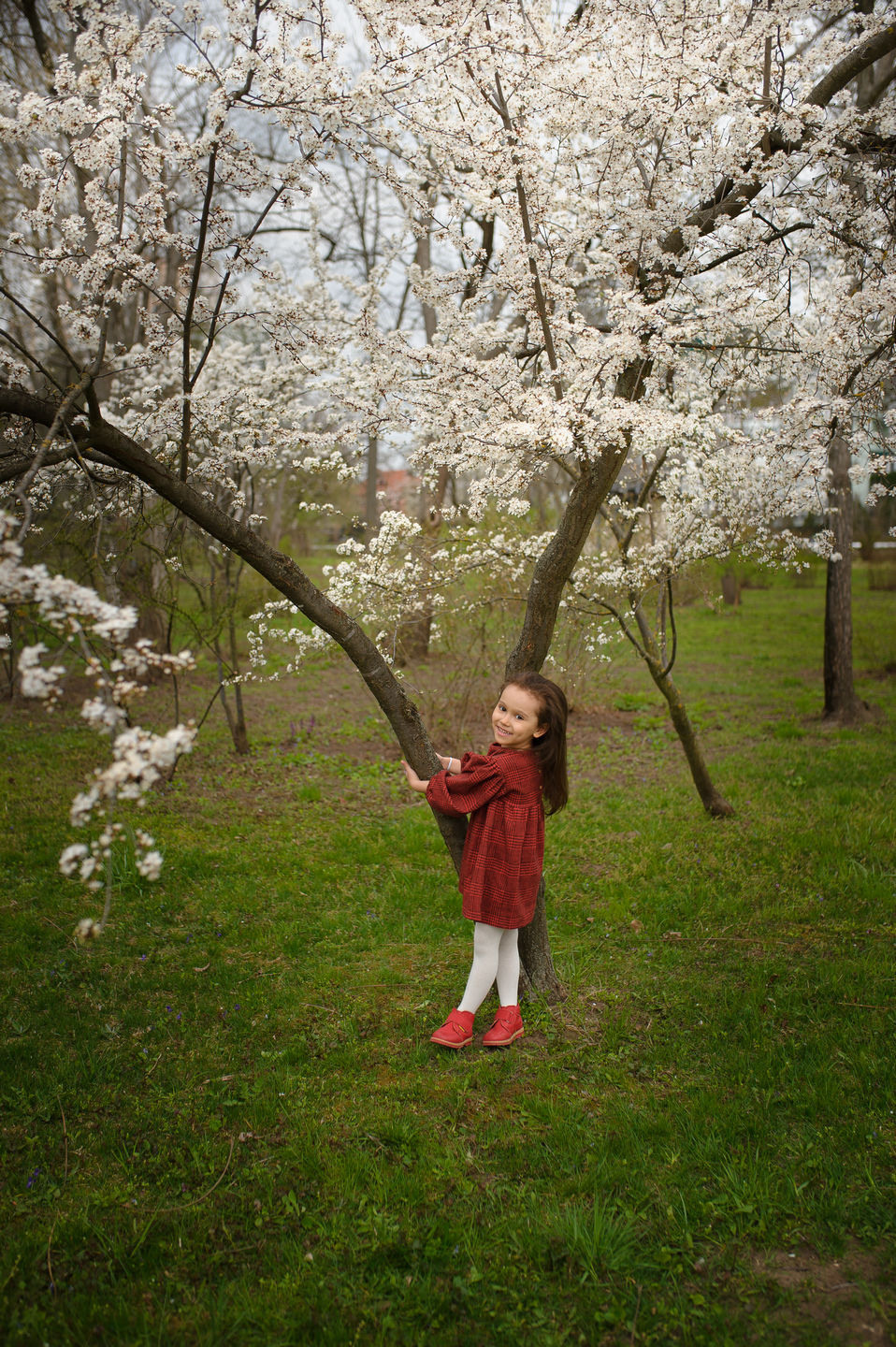 Весенняя Фотосессия Софии с Мамой. Семейный фотограф в Кишинёве THOMAS SHTIFT