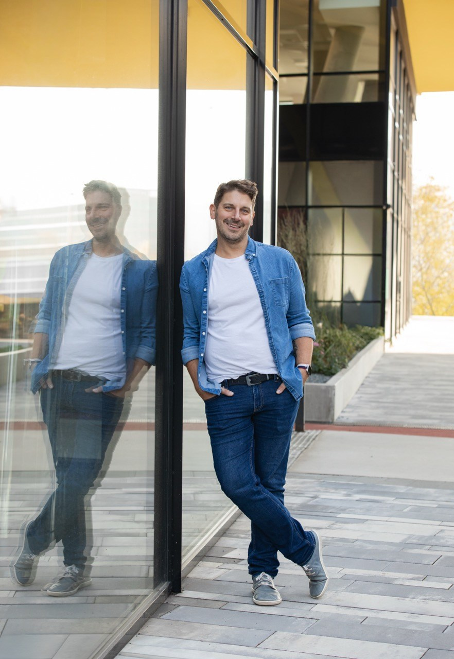 Mens portrait photography. Dana Lišková — Empatická fotografka | Introspektivní umělkyně | Neurodivergentní koučka| Zakladatelka Artepy.cz