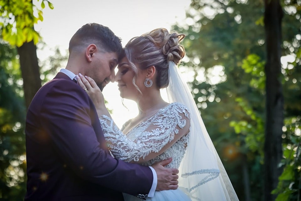 Iulia & Lucian. Fotograf Nuntă Constanța - Moments by Gub