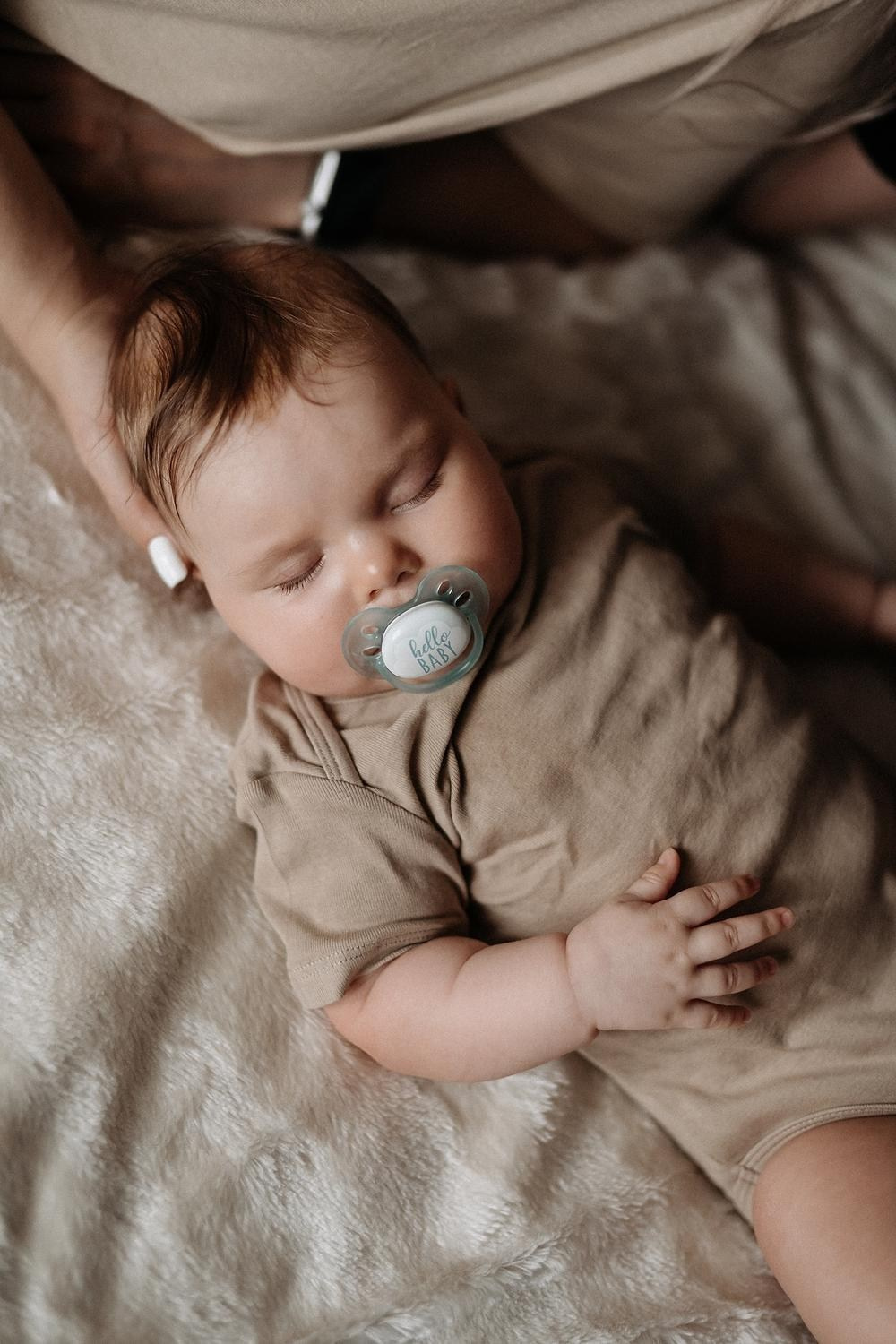 Newborn lifestile. Orange County Wedding Photographer & Videographer | Candid & Timeless Wedding Photo + Video | Italiantsev