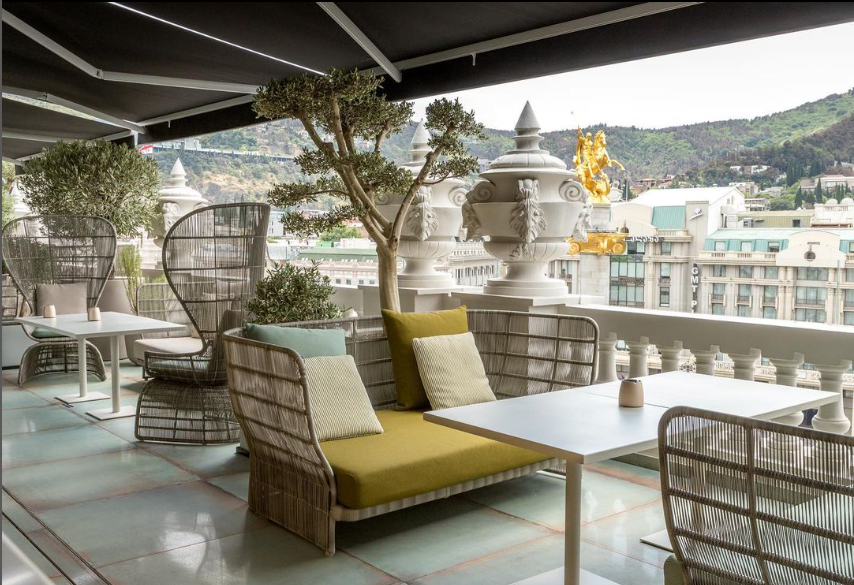 Monograph at Freedom Square. Главная