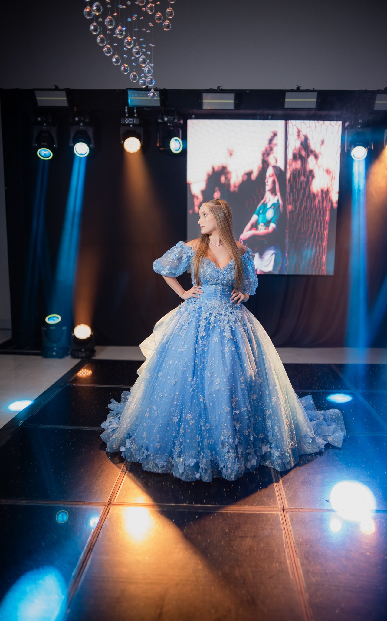 Lara — Hall Palace / Bauru SP. Robson Colaço
