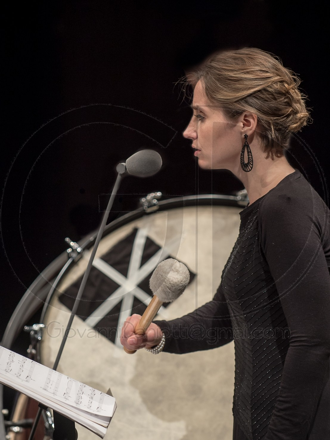 Nadia Kuprina with Sentieri Selvaggi, singing Death Speaks, by David Lang.