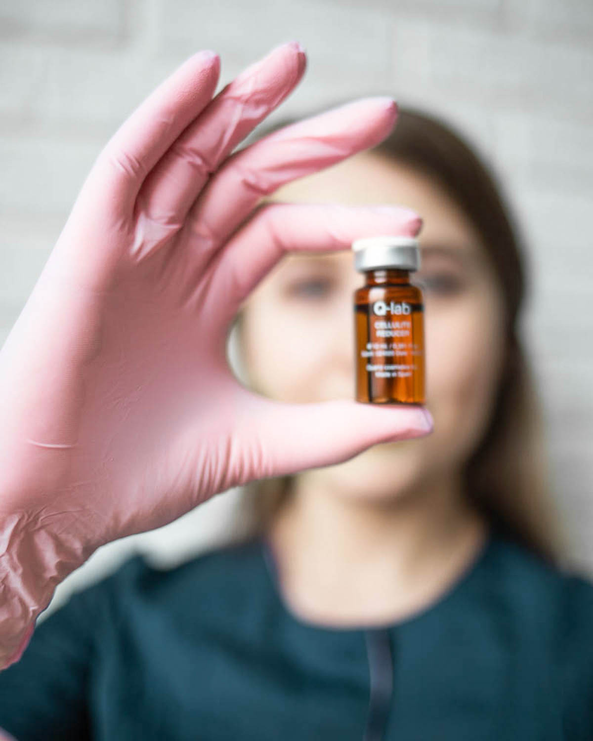 Massage salon. Professional wedding photographer in Copenhagen, Denmark — Julia Byron