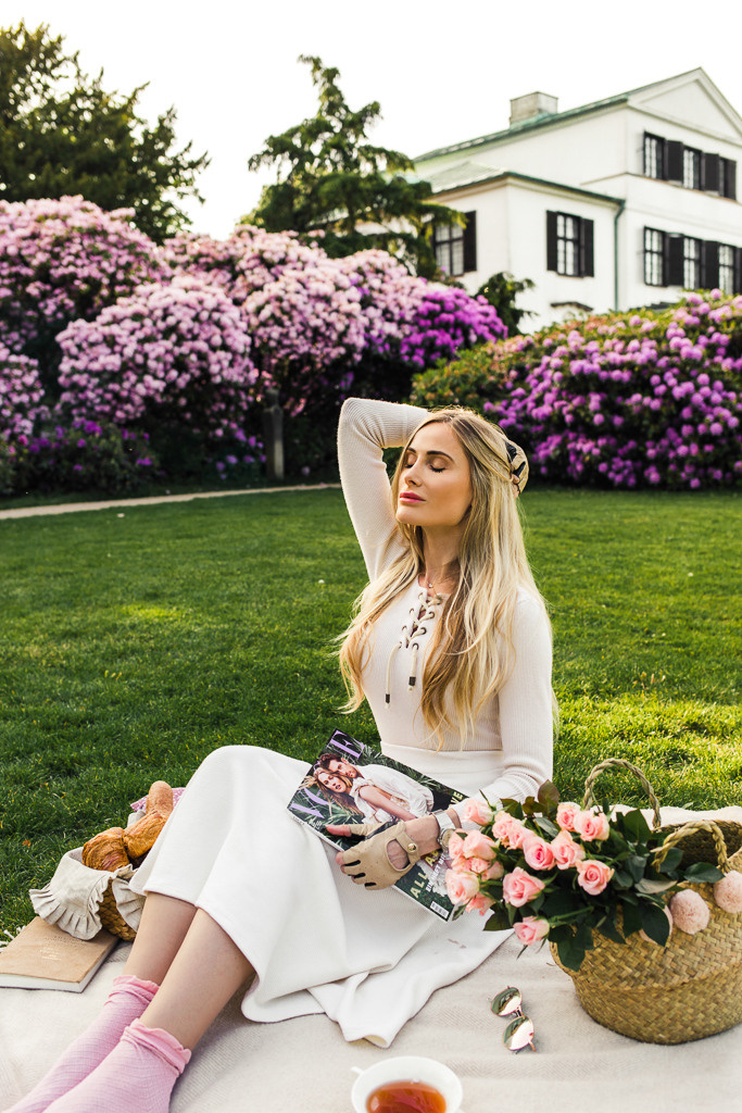 Lily. Professional wedding photographer in Copenhagen, Denmark — Julia Byron