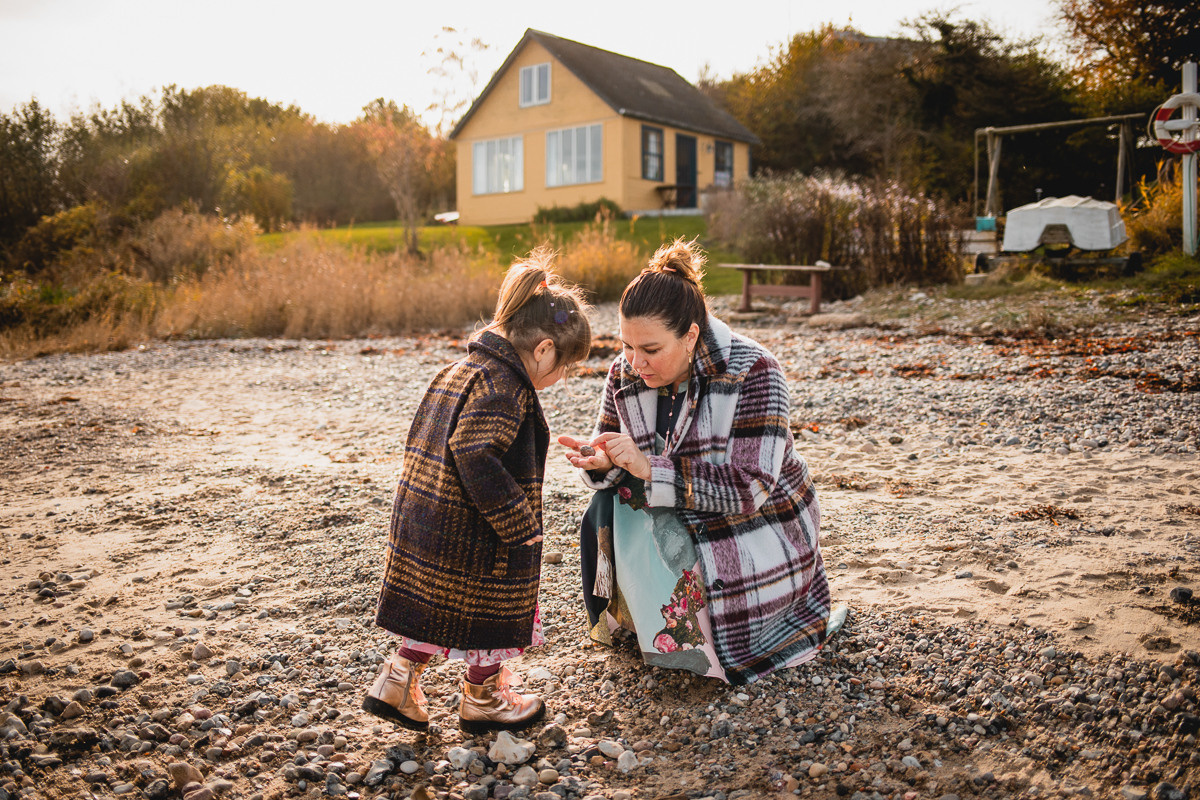 Family photo session in Jutland. Professional wedding photographer in Copenhagen, Denmark — Julia Byron