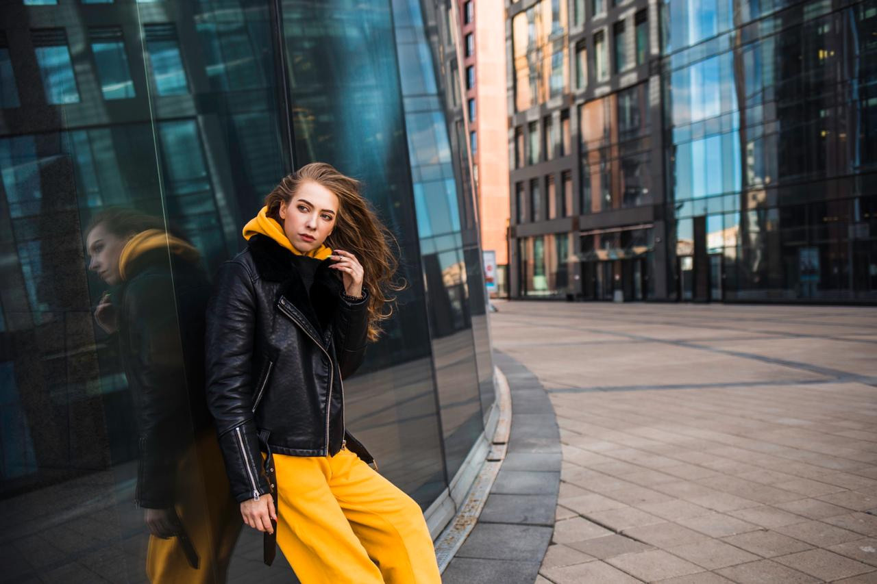 Saint-Petersburg outdoor photo session. Professional wedding photographer in Copenhagen, Denmark — Julia Byron