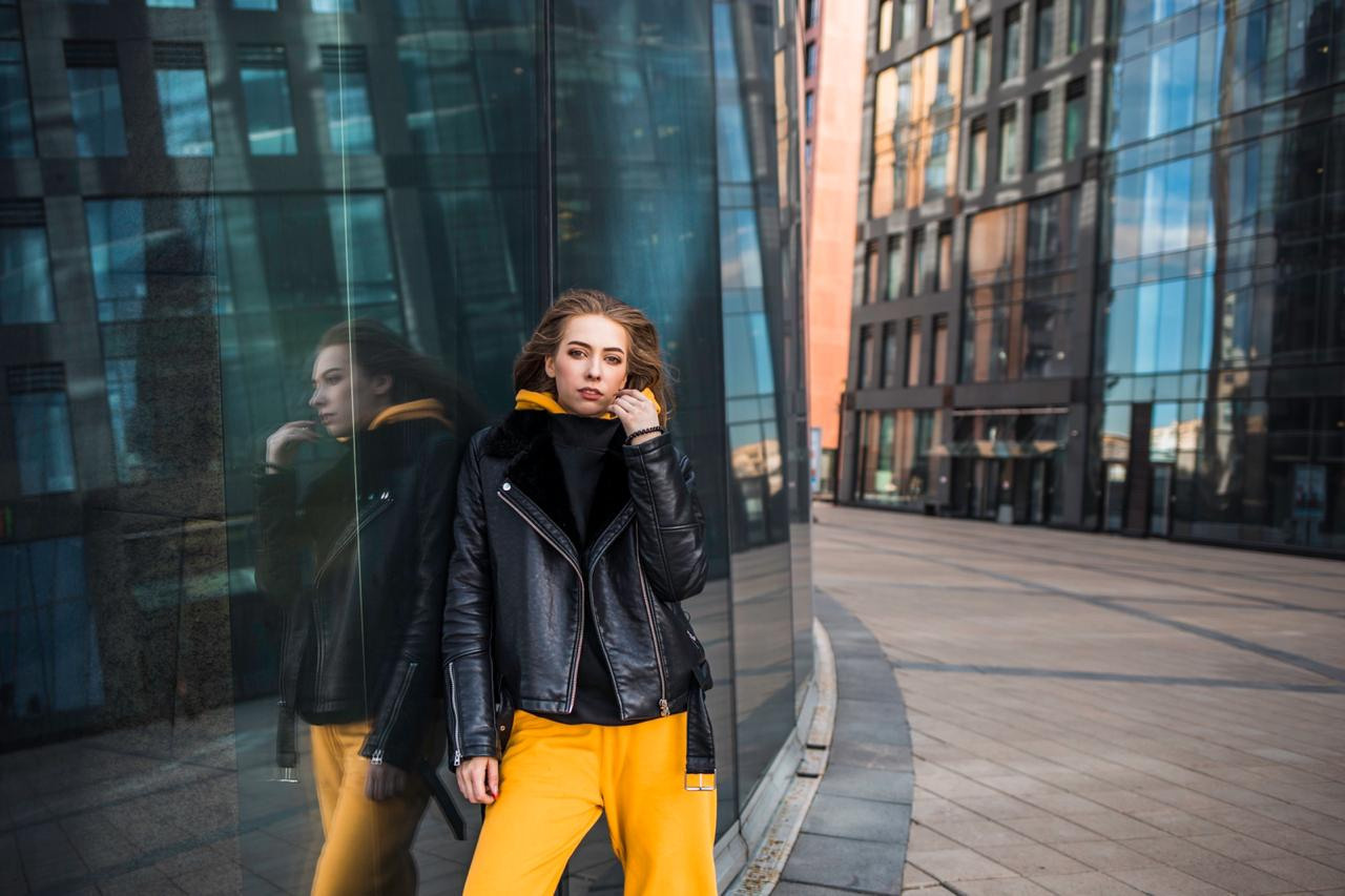 Saint-Petersburg outdoor photo session. Professional wedding photographer in Copenhagen, Denmark — Julia Byron