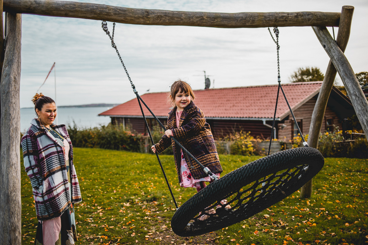 Family photo session in Jutland. Professional wedding photographer in Copenhagen, Denmark — Julia Byron