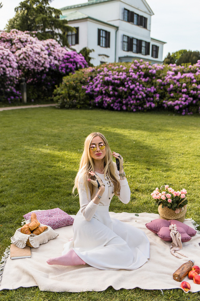 Lily. Professional wedding photographer in Copenhagen, Denmark — Julia Byron