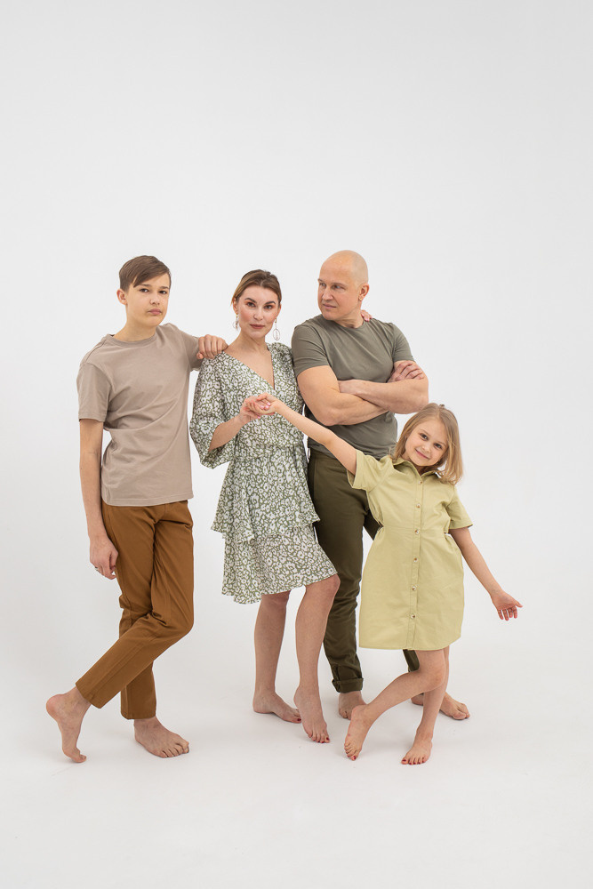 Stylish family photo session. Professional wedding photographer in Copenhagen, Denmark — Julia Byron