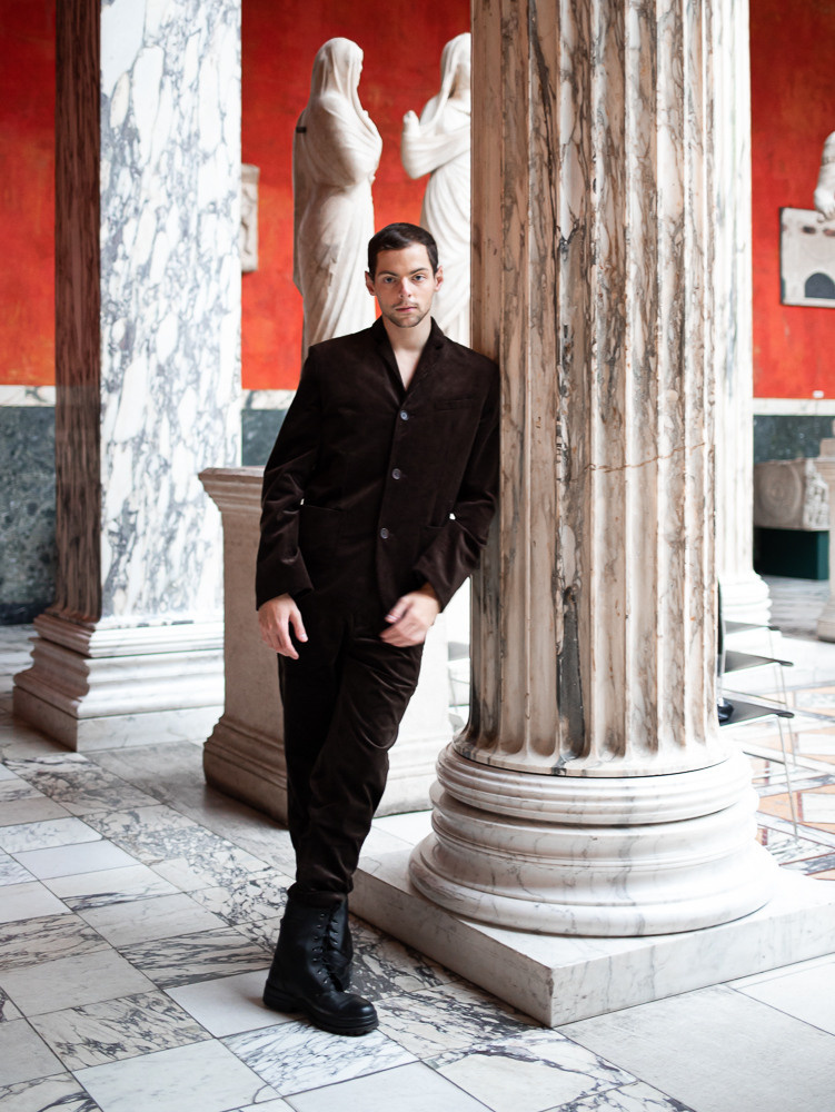 Glyptoteka. Professional wedding photographer in Copenhagen, Denmark — Julia Byron