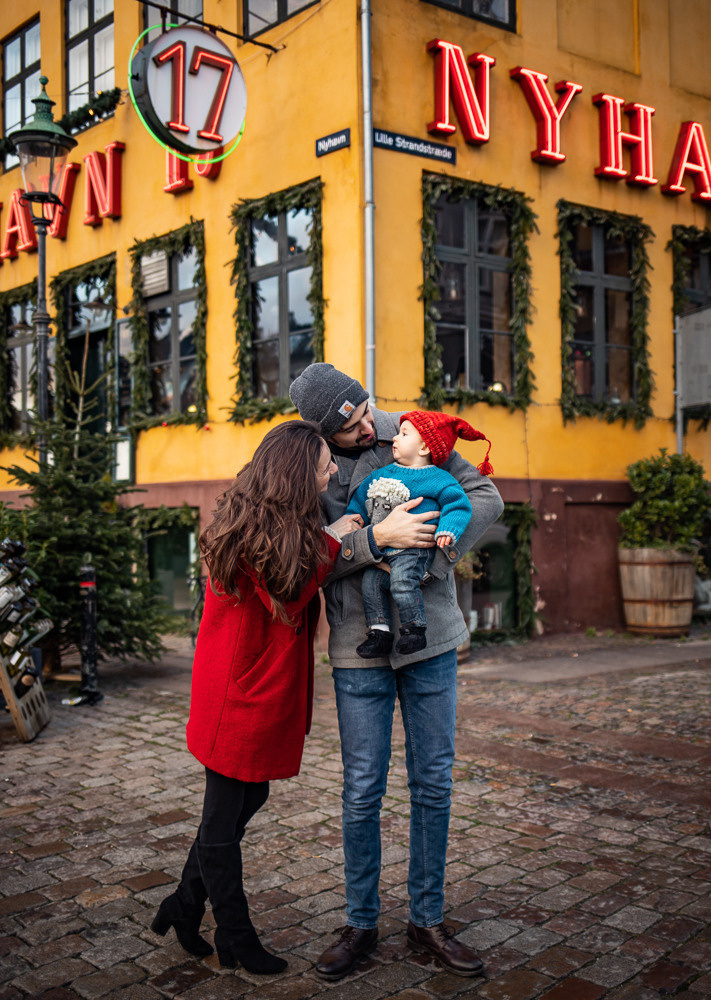 Ny havn. Professional wedding photographer in Copenhagen, Denmark — Julia Byron