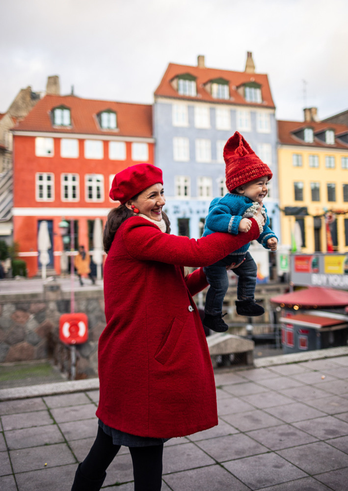 Ny havn. Professional wedding photographer in Copenhagen, Denmark — Julia Byron