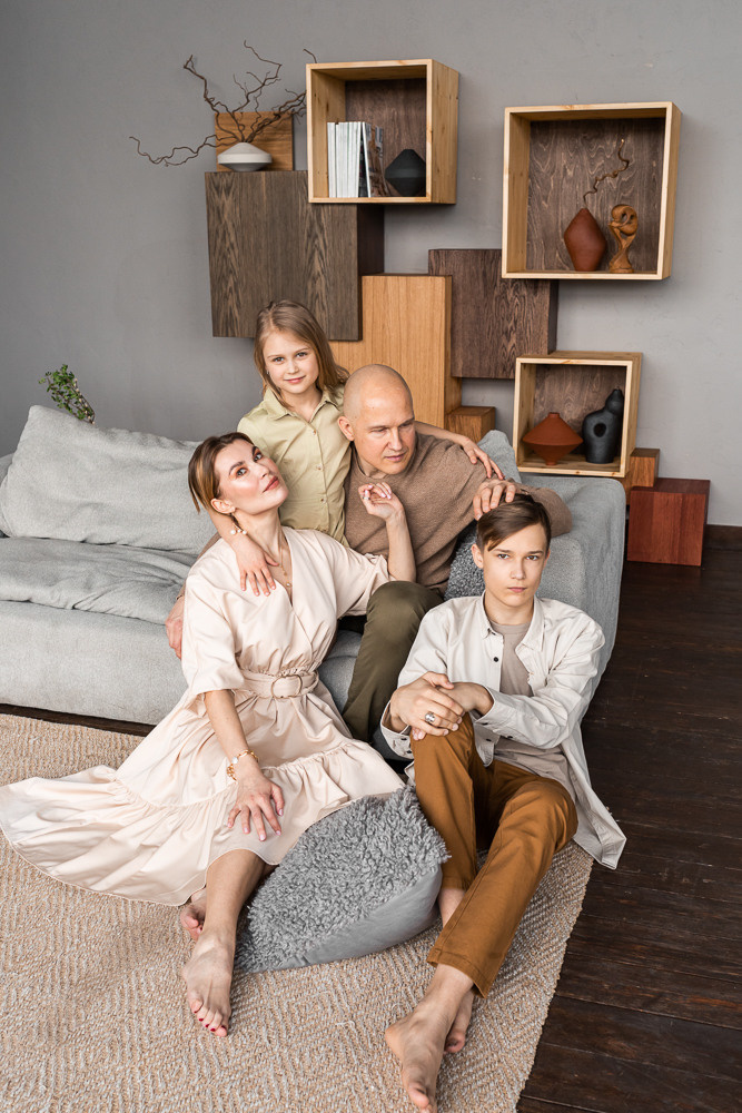 Stylish family photo session. Professional wedding photographer in Copenhagen, Denmark — Julia Byron