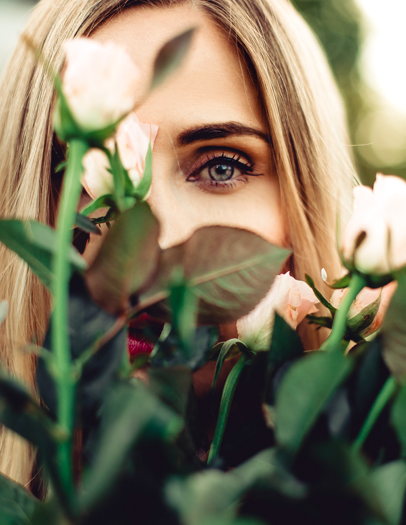 Lily. Professional wedding photographer in Copenhagen, Denmark — Julia Byron