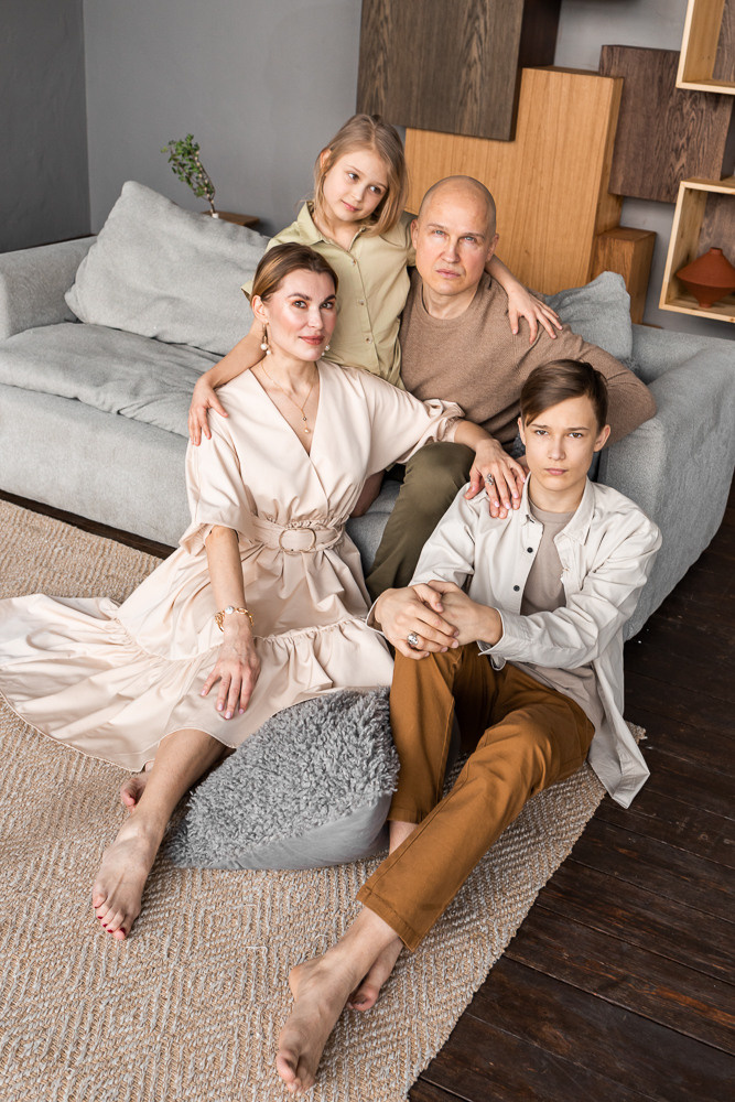 Stylish family photo session. Professional wedding photographer in Copenhagen, Denmark — Julia Byron