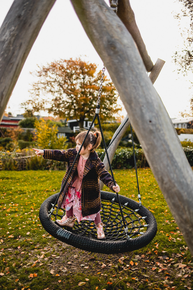 Family photo session in Jutland. Professional wedding photographer in Copenhagen, Denmark — Julia Byron