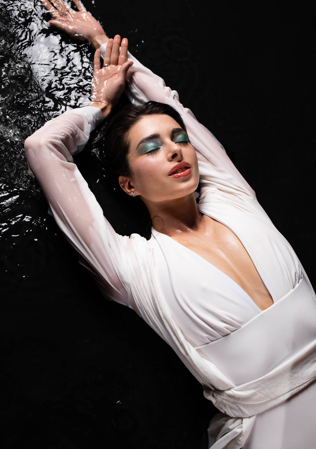 Aqua studio. Professional wedding photographer in Copenhagen, Denmark — Julia Byron