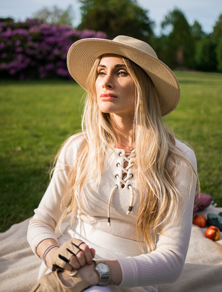 Lily. Professional wedding photographer in Copenhagen, Denmark — Julia Byron