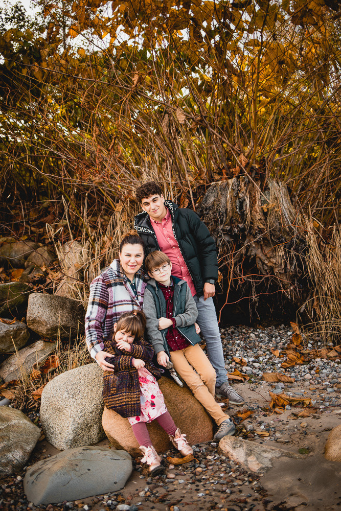 Family photo session in Jutland. Professional wedding photographer in Copenhagen, Denmark — Julia Byron
