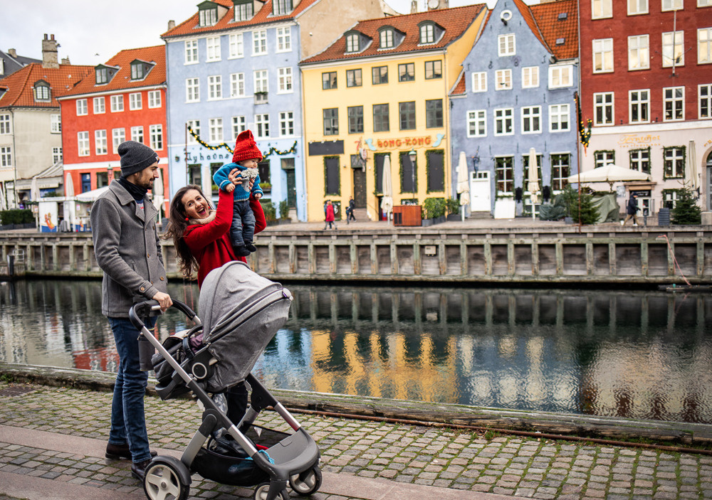 Ny havn. Professional wedding photographer in Copenhagen, Denmark — Julia Byron