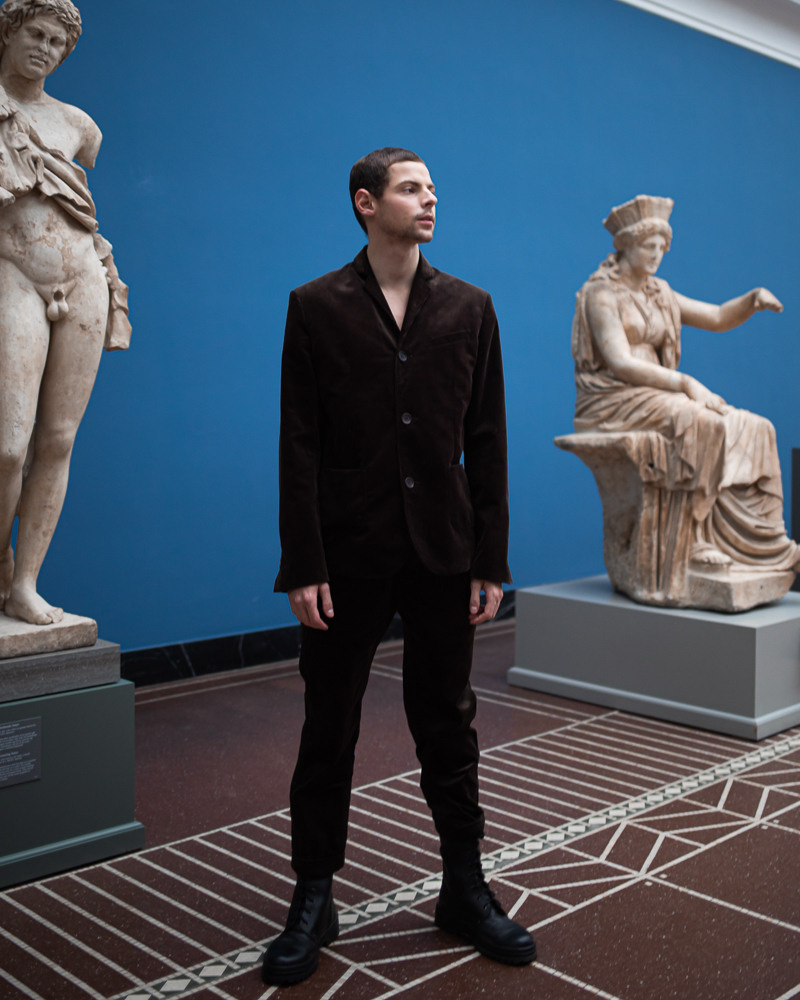 Glyptoteka. Professional wedding photographer in Copenhagen, Denmark — Julia Byron