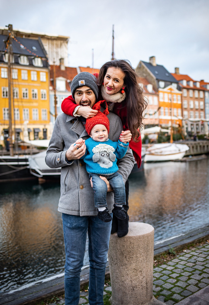 Ny havn. Professional wedding photographer in Copenhagen, Denmark — Julia Byron